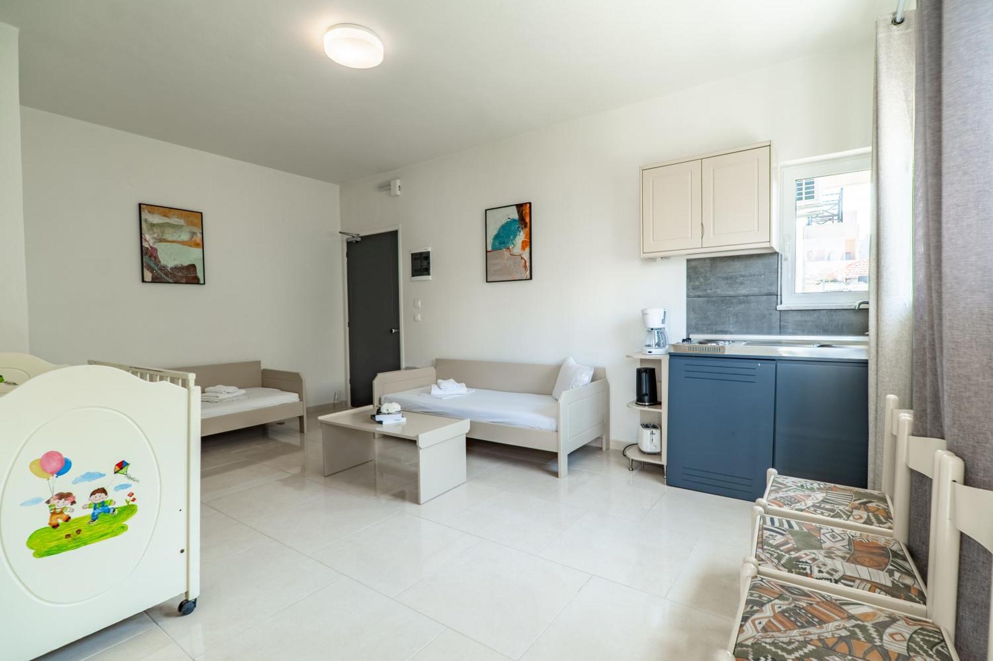 Manos Beachside Apartments Agia Marina Zimmer foto